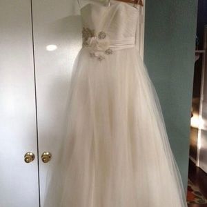 Oleg Cassini Ivory Wedding Dress